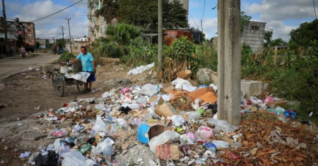 Prensa oficialista denuncia vertedero improvisado en Sancti Spíritus
