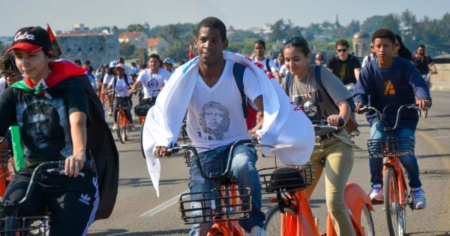 Régimen celebra "bicicletada amtimperialista" para demostrar "fortaleza ideológica" de los jóvenes