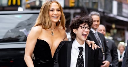 Estilo sin moldes: Hija de Marc Anthony y Jennifer Lopez impone su sello personal en la alfombra roja 