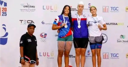 Joven cubana consigue el oro en Abierto de Natación de República Dominicana 