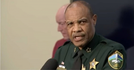 Confirman dos muertos y cinco heridos en tiroteo en la Universidad Estatal de Florida