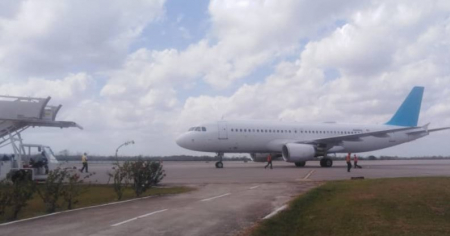 EE.UU. deporta a 82 migrantes cubanos por vía aérea