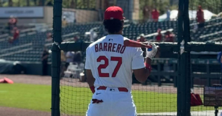 Cubano José Barrero regresa a Grandes Ligas con los Cardenales de San Luis
