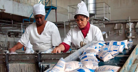 Crisis de la industria: Cuba exhibe la producción más baja en 40 años