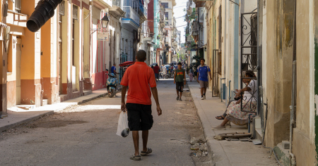 Cuba se vacía: Solo 9,7 millones viven en la isla, según cifras oficiales