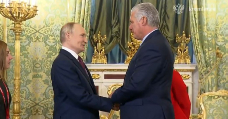 Putin recibe a Díaz-Canel en el Kremlin en una nueva muestra de respaldo político
