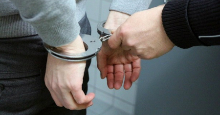 Condenan en EE.UU. a exsargento cubano por estafa con fondos de pandemia COVID-19