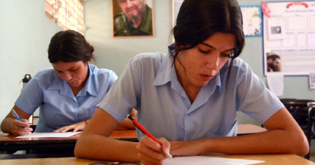 Fracaso masivo en Guantánamo: Más de la mitad de alumnos desaprueba examen de ingreso de Matemática