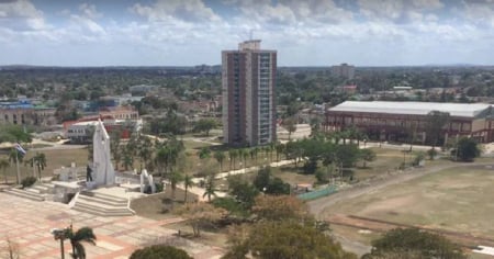 Joven de 19 años muere tras lanzarse desde el piso 12 de un edificio en Camagüey