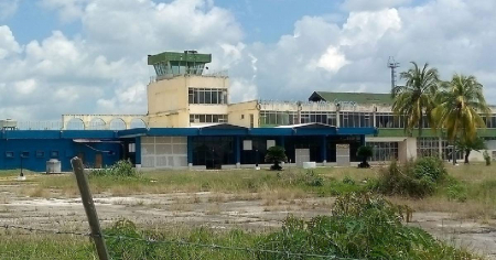 Aeropuerto de Ciego de Ávila: De rampa de aviación a pastizal y museo al fracaso