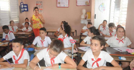 Apagones obligan a flexibilizar horarios y vestuario en escuelas de Artemisa