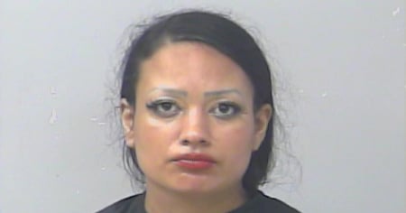 Arrestan a conductora de Uber por amenazar con un arma a pasajeras en Florida