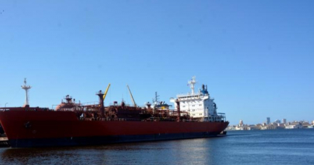 Prometen distribución de gas licuado tras "completar" fondos para pagar buque en costas cubanas