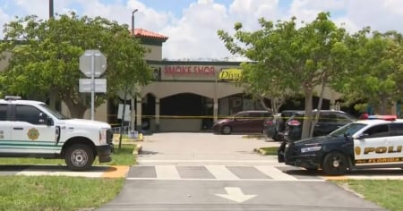 Explosión por fuga de gas sacude centro comercial en Florida City
