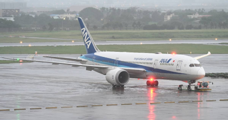 Pasajero desata alarma al intentar abrir puertas en vuelo con destino a Houston
