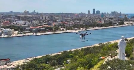 Dron con altavoces: Régimen cubano presume su “nueva” tecnología de alerta por lluvias