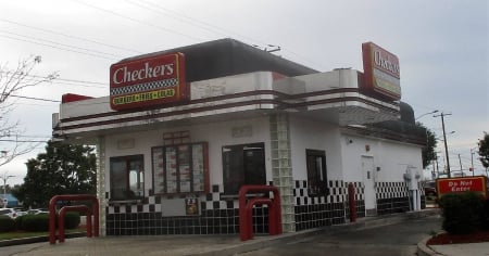 Pide hablar con el gerente y termina asesinado: Tragedia en un restaurante de comida rápida en Florida
