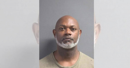 Hombre en bar de Florida casi mata a otro por una cerveza de cinco dólares