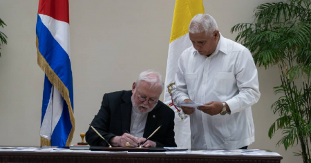 El Vaticano defiende los derechos humanos durante visita a Cuba