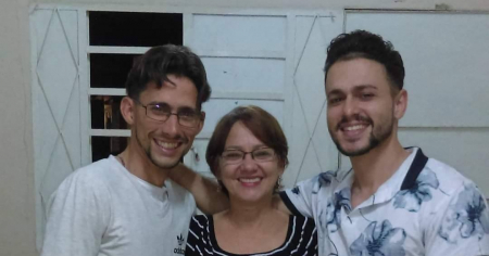 Madre de los hermanos Martín Perdomo envía mensaje a universitarios cubanos