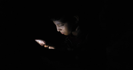 Cuba otra vez a oscuras: Apagones rebasan los 1,600 MW y el tarifazo de ETECSA desconecta a los cubanos