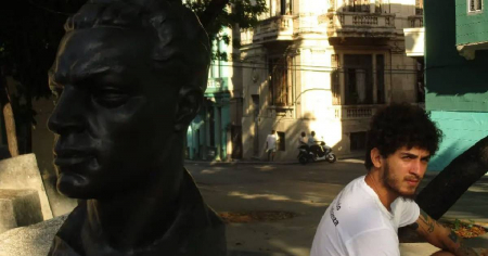 Seguridad del Estado acosa a activistas que mostraron apoyo a la protesta estudiantil contra el tarifazo