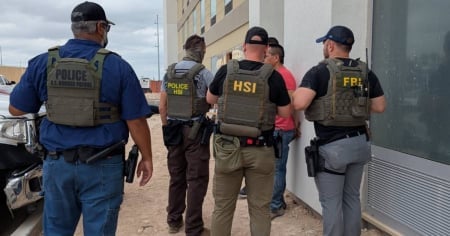 Detienen a familia cubana tras asistir legalmente a corte de inmigración en San Antonio, Texas