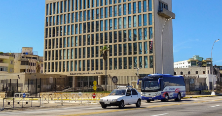 “Nos han quitado el sueño de estar juntos”: Cubano denuncia rechazo de visa a EE.UU. tras años de espera