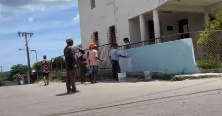 Régimen cubano borra mensaje “Díaz-Canel singao”, escrito en pared de consultorio médico en La Habana