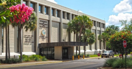 Presentarán demanda colectiva por reventa de citas en oficinas de licencia de conducción en Florida