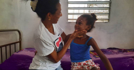 Dan de alta médica a niña sobreviviente de accidente mortal en Pinar del Río