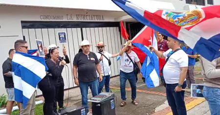 Comunistas agreden a cubanos que protestaban en Costa Rica
