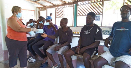 “Vivos y saludables”: Salvan a seis haitianos tras quedar a la deriva frente a costas de Santiago de Cuba