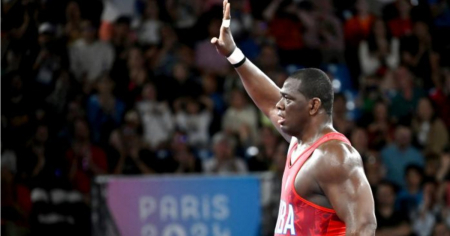 Papá de Mijaín López: Su medalla más importante es el compromiso con la revolución