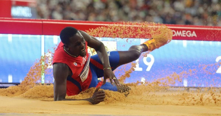 Escuela cubana de triple salto coloca tres atletas en la final del Mundial de Tokio