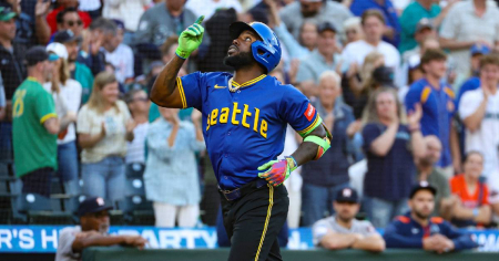 Randy Arozarena entra en el Top 5 histórico de cubanos con más hits en postemporada