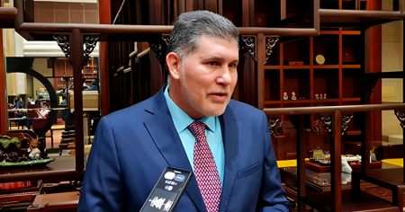 ¿Quién es el sobrino-nieto de los Castro que asciende al poder económico de Cuba?