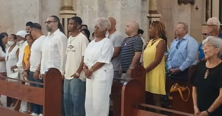 Imágenes de la misa en honor a Celia Cruz en La Habana, a un siglo de su nacimiento