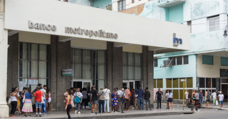 Envía 2.200 euros a Cuba y el Banco Metropolitano lleva dos meses sin entregar el dinero porque dice que no tiene