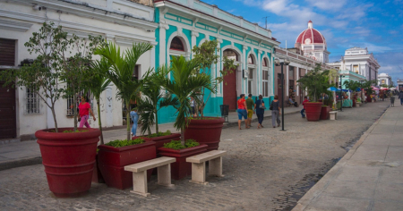 Régimen pide hasta siete años de cárcel a dos cubanos por lanzar octavillas en Cienfuegos