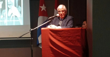 Respaldan en Perú salida del embajador cubano acusado de injerencia política