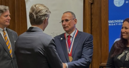 Víctimas del Comunismo entrega la Medalla Truman-Reagan al opositor cubano José Daniel Ferrer