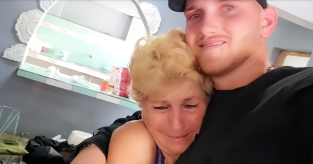 "Me voy con el corazón roto": La triste despedida entre lágrimas de este cubano antes de abandonar la isla