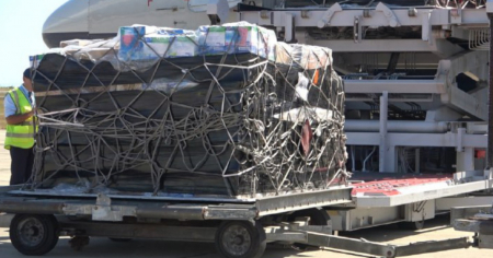 Más donaciones y el pueblo no las ve: Martinica entrega toneladas de medicamentos, alimentos y ropa a Santiago de Cuba