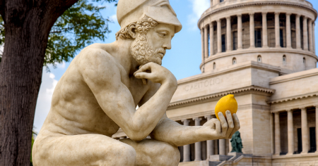 Pericles y las virtudes del limón: Un viaje a la democracia unipartidista de Díaz-Canel