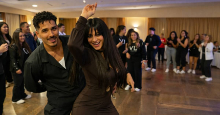 Bailarines cubanos desatan la locura en una fiesta en escuela de danza en Italia