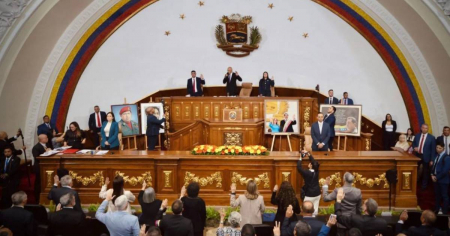Represión en Caracas: Detienen a 14 periodistas mientras Delcy Rodríguez asumía la presidencia