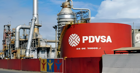 Trump anuncia inversión de 100 mil millones de dólares para reconstruir el sector petrolero venezolano