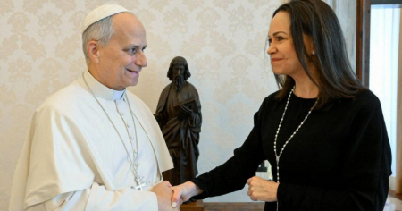 Papa León XIV recibe a María Corina Machado en el Vaticano tras la captura de Maduro