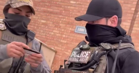 ICE intenta detener a una pareja cubana en EE.UU. y se salvan por llevar este documento